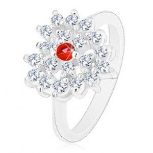 Šperky eshop -  Prsteň v striebornom odtieni, číre zirkónové srdce s červeným stredom R43.8 - Veľkosť: 52 mm
