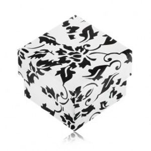 Šperky eshop - Bielo-čierna darčeková krabička na prsteň s motívom kvetov S84.03
