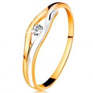 Šperky eshop - Briliantový prsteň v 14K zlate - diamant v úzkom výreze, dvojfarebné línie BT179.07/13/503.76/82 - Veľkosť: 50 mm