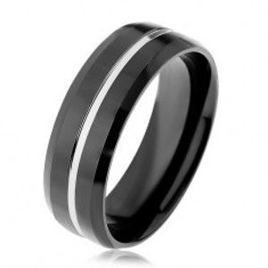 Šperky eshop - Čierna oceľová obrúčka, tenký pásik striebornej farby, skosené okraje HH11.19 - Veľkosť: 65 mm