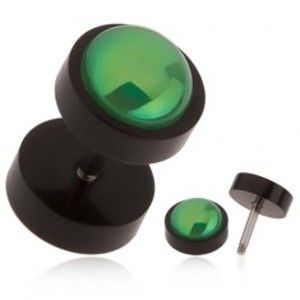 Šperky eshop - Čierny falošný plug do ucha z akrylu, zelená gulička s dúhovým odleskom PC01.21
