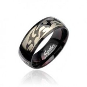 Šperky eshop - Čierny oceľový prsteň so vzorom Tribal v striebornej farbe D16.6/D17.6 - Veľkosť: 64 mm