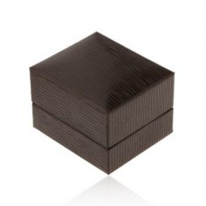 Šperky eshop - Darčeková krabička na náušnice, tmavohnedá koženka zdobená zárezmi Y56.04