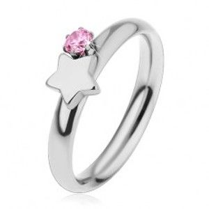 Šperky eshop - Detský prsteň z chirurgickej ocele, strieborná farba, hviezda a ružový zirkón H4.10 - Veľkosť: 49 mm