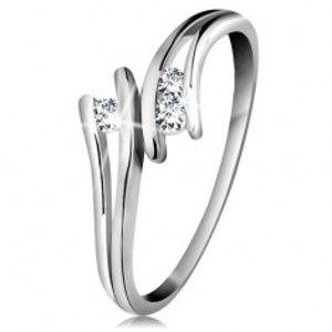 Šperky eshop - Diamantový zlatý prsteň 585, tri žiarivé číre brilianty, rozdelené ramená, biele zlato BT180.79/86 - Veľkosť: 50 mm