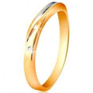 Šperky eshop - Dvojfarebný prsteň zo zlata 585 - vlnka z bieleho zlata, drobný číry zirkón GG193.29/35 - Veľkosť: 58 mm