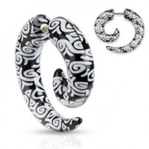 Šperky eshop - Falošný piercing do ucha z akrylu, čierna špirála, biele ornamenty SP45.31