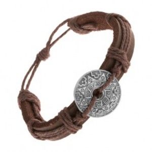 Šperky eshop - Hnedý náramok zo syntetickej kože a šnúrok, kruh so vzormi a výrezom Z20.09