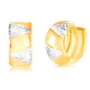 Šperky eshop - Kĺbové zlaté náušnice 14K - širší krúžok s trojuholníkmi z bieleho zlata GG217.47