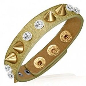 Šperky eshop - Kožený naramok - prúžok s čírymi kameňmi a špicami zlatej farby X37.5