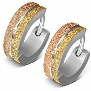 Šperky eshop - Kruhové oceľové náušnice - pieskované pásy zlato-striebornej farby AA25.05