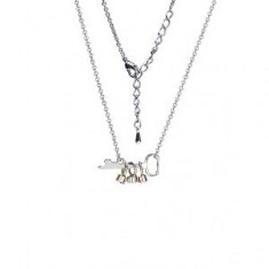 Šperky eshop - Lesklý náhrdelník s kľúčikom a farebnými očkami so zirkónom AA47.07