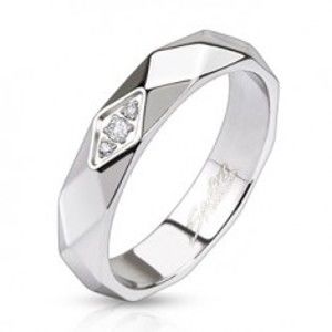 Šperky eshop - Lesklý oceľový prsteň - pás z kosoštvorcov, zirkóny L1.10 - Veľkosť: 54 mm