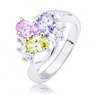 Šperky eshop - Lesklý prsteň - zvlnená línia a farebné oválne zirkóny L10.07 - Veľkosť: 53 mm
