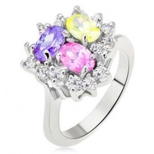 Šperky eshop - Lesklý prsteň, farebné oválne zirkóny, číra línia trojuholník L13.09 - Veľkosť: 54 mm