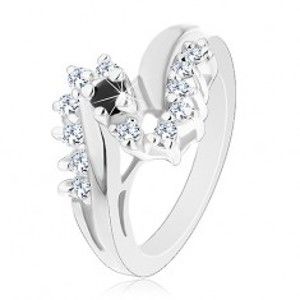 Šperky eshop - Lesklý prsteň s rozdvojenými ramenami, okrúhly čierny zirkón, ligotavá línia G15.06 - Veľkosť: 52 mm