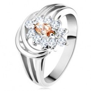 Šperky eshop - Lesklý prsteň so strieborným odtieňom, kvet zo svetlohnedo-čírych zirkónov G12.22 - Veľkosť: 59 mm