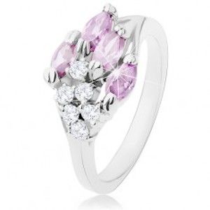 Šperky eshop - Lesklý prsteň striebornej farby, fialové zrnká, okrúhle číre zirkóny R32.5 - Veľkosť: 51 mm