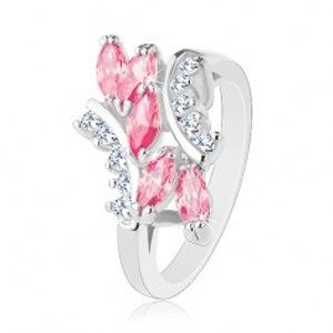 Šperky eshop - Lesklý prsteň striebornej farby, ružové zirkónové zrnká, číre zirkóniky R32.28 - Veľkosť: 54 mm