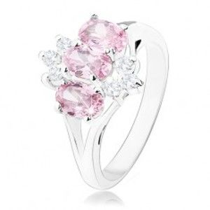 Šperky eshop - Lesklý prsteň v striebornom odtieni, ružové zirkónové ovály, číre zirkóniky K6.16 - Veľkosť: 51 mm