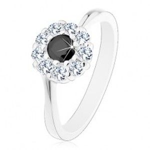 Šperky eshop - Lesklý prsteň v striebornom odtieni, zirkónový kvietok s čiernym stredom R42.16 - Veľkosť: 54 mm
