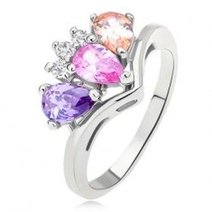 Šperky eshop - Lesklý prsteň, zakrivené rameno, farebné zirkóny slza, číra korunka L12.05 - Veľkosť: 53 mm