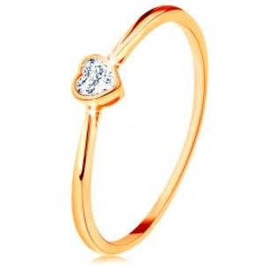 Šperky eshop - Lesklý zlatý prsteň 585 - číre zirkónové srdiečko s lesklým lemom GG135.09/39/44/198.58/60 - Veľkosť: 51 mm