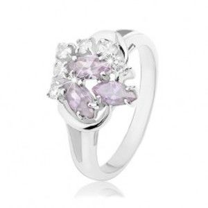 Šperky eshop - Ligotavý prsteň s rozdvojenými ramenami, svetlofialové zrnká, číre zirkóniky R34.12 - Veľkosť: 54 mm