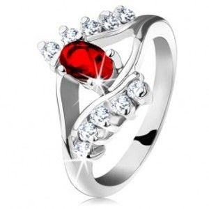 Šperky eshop - Ligotavý prsteň so strieborným odtieňom, červený brúsený ovál, číre zirkóniky G11.13 - Veľkosť: 57 mm