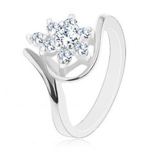 Šperky eshop - Ligotavý prsteň so strieborným odtieňom, ohnuté ramená, číre zirkóny G08.02 - Veľkosť: 52 mm