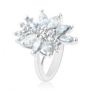 Šperky eshop - Ligotavý prsteň striebornej farby, veľký nesúmerný kvet z farebných zirkónov R37.20 - Veľkosť: 55 mm, Farba: Svetlomodrá