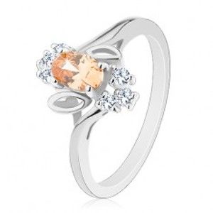 Šperky eshop - Ligotavý prsteň, svetlooranžový brúsený ovál, číre zirkóniky, lístočky R30.2 - Veľkosť: 53 mm