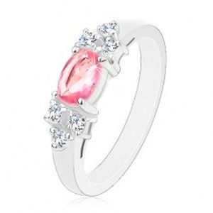 Šperky eshop - Ligotavý prsteň v striebornom odtieni, ružovo-číra zirkónová mašlička V16.14 - Veľkosť: 50 mm