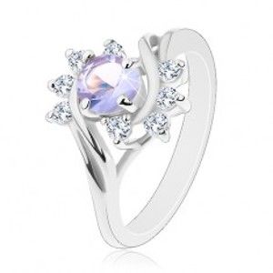 Šperky eshop - Ligotavý prsteň v striebornom odtieni, svetlofialový okrúhly zirkón, oblúčiky G05.08 - Veľkosť: 50 mm
