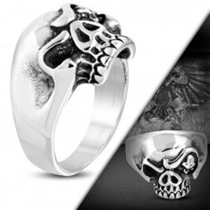 Šperky eshop - Masívny oceľový prsteň, patinovaná lebka s nahnevaným výrazom H8.18 - Veľkosť: 58 mm