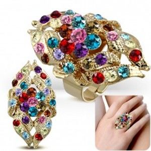 Šperky eshop - Mohutný prsteň zlatej farby, zvlnené línie zdobené pestrofarebnými zirkónmi AA20.25