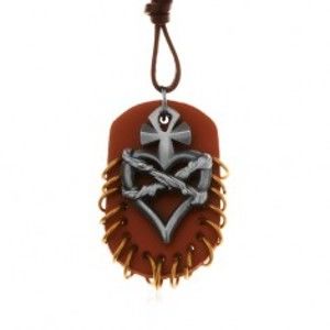 Šperky eshop - Náhrdelník z umelej kože, prívesky - hnedý ovál s krúžkami, srdce s krížom a drôtom Z17.10