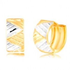 Šperky eshop - Náušnice v 14K zlate - širší krúžok s trojuholníkmi z bieleho a žltého zlata GG217.44