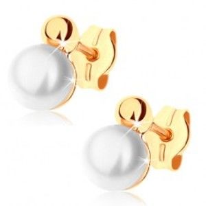 Šperky eshop - Náušnice zo žltého 9K zlata - lesklá polovica guľôčky, biela perla GG71.10