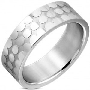 Šperky eshop - Obrúčka z chirurgickej ocele - lesklé krúžky, matný zárez, 8 mm J13.07 - Veľkosť: 54 mm