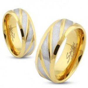 Šperky eshop - Oceľová obrúčka zlatej farby, šikmé pásy v striebornom odtieni, 6 mm SP44.31 - Veľkosť: 57 mm