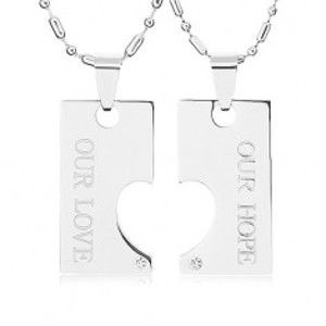 Šperky eshop - Oceľové náhrdelníky pre dvoch, známka s výrezom polovičného srdca, nápis U21.9