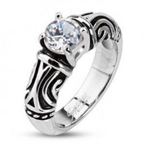 Šperky eshop - Oceľový dekoratívny patinovaný prsteň so zirkónom K15.16/K15.17 - Veľkosť: 48 mm