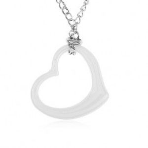 Šperky eshop - Oceľový náhrdelník striebornej farby, obrys bieleho keramického srdca SP36.30