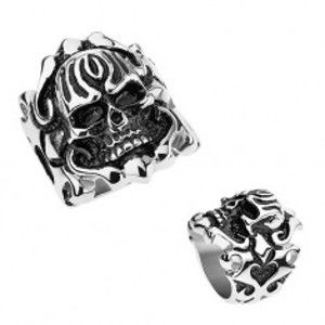 Šperky eshop - Oceľový patinovaný prsteň, vypuklá lebka, ornamenty na ramenách Z30.10 - Veľkosť: 69 mm