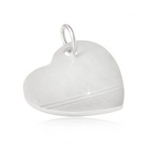 Šperky eshop - Oceľový prívesok, symetrické srdce, dva šikmé zárezy S27.16