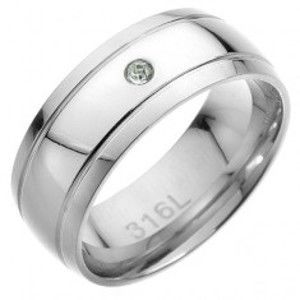 Šperky eshop - Oceľový prsteň - dva rovnobežné pásy, v strede číry zirkón C22.7 - Veľkosť: 57 mm