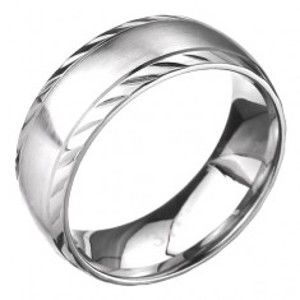 Šperky eshop - Oceľový prsteň - obrúčka s matným stredom a ryhovaním C26.11 - Veľkosť: 57 mm