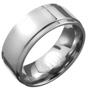 Šperky eshop - Oceľový prsteň - obrúčka striebornej farby so stredovým pásom C25.3 - Veľkosť: 62 mm