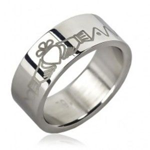 Šperky eshop - Oceľový prsteň - srdce v rukách, zúbky, retiazka J7.6 - Veľkosť: 59 mm
